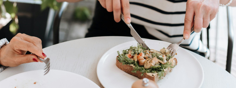 ¿COMO INFLUYE LA ALIMENTACIÓN EN LA SALUD BUCAL?